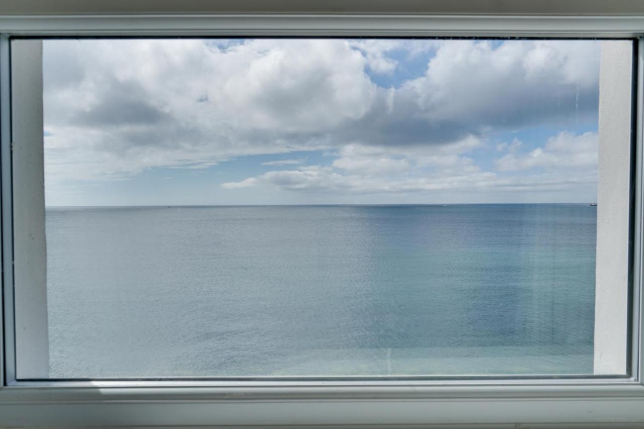 Shore Hotel Port Saint Mary Bagian luar foto