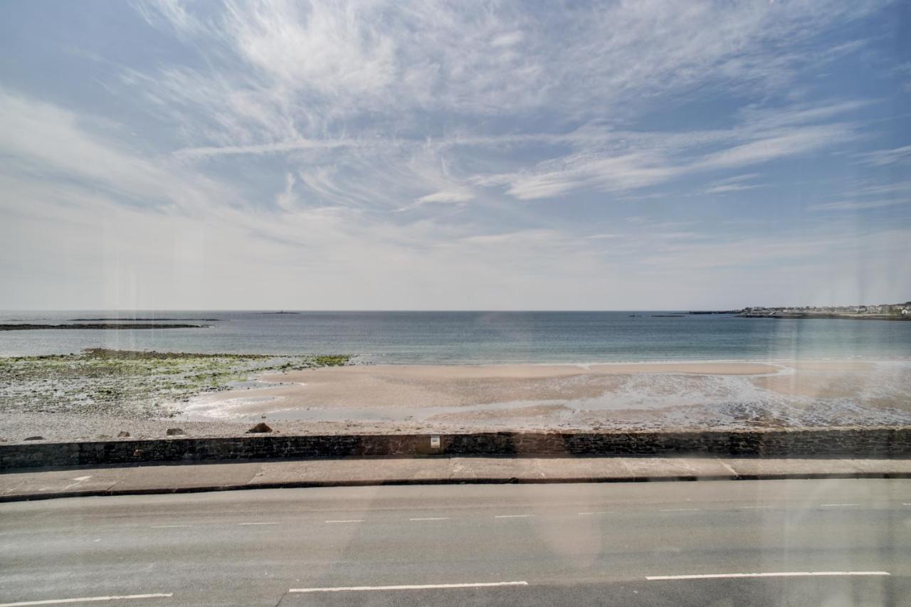 Shore Hotel Port Saint Mary Bagian luar foto